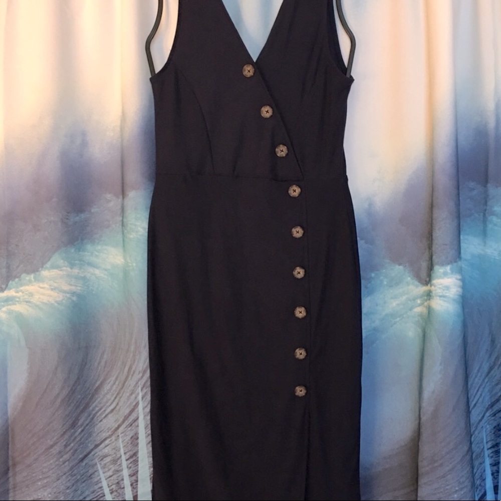 NWOT 5/$25 V Neck Midi Dress | Sleeveless | Tortoise Button Down | Navy Blue